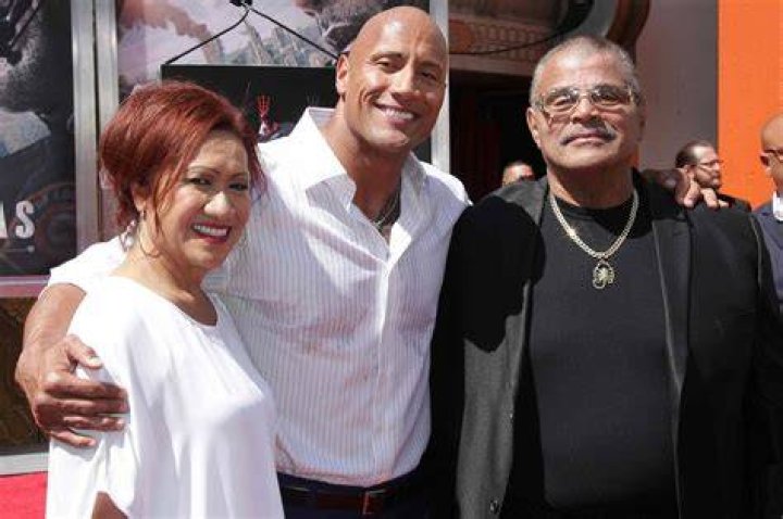 Dwayne Johnson with his parents. The rock dwayne johnson, Dwayne